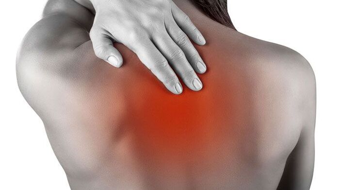 Schmerzen aufgrund von Osteochondrose in der Brust